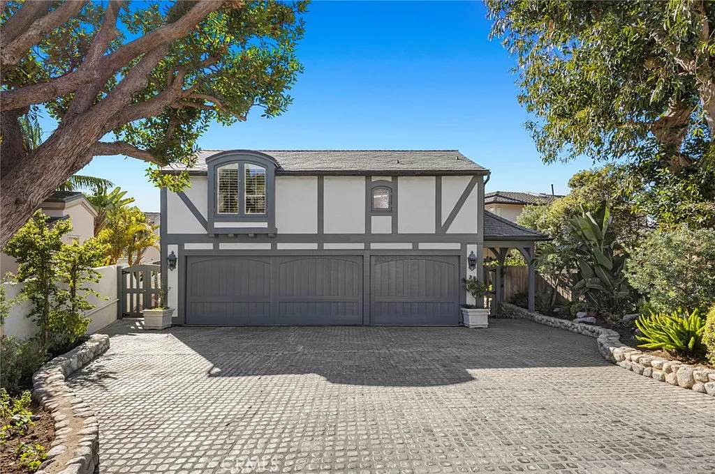 4 bed, 4.5 bath, 4217 sqft, $49,000 — Photo 4