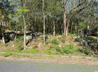 7704 Donegal Dr SE, Huntsville, AL 35802