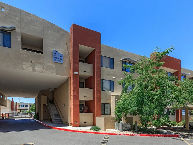 Las Aguas Apartments — Photo 14
