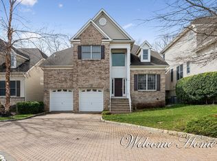 3 Amanda Ct, Atlantic Highlands, NJ 07716
