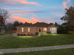 35825 Woodside Dr, Richmond, MI 48062