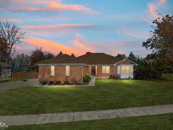 35825 Woodside Dr, Richmond, MI 48062