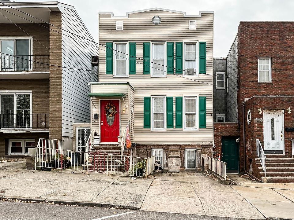 1st image of 125 Poplar St