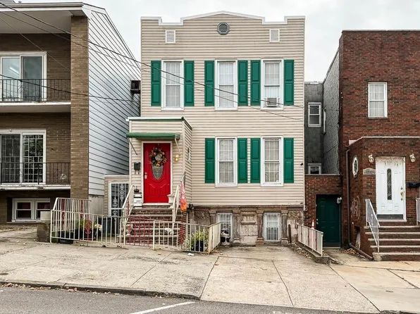 125 Poplar Street image 1 of 44