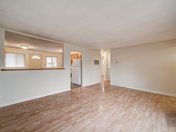 4th image of 8811 S Kolmar Ave