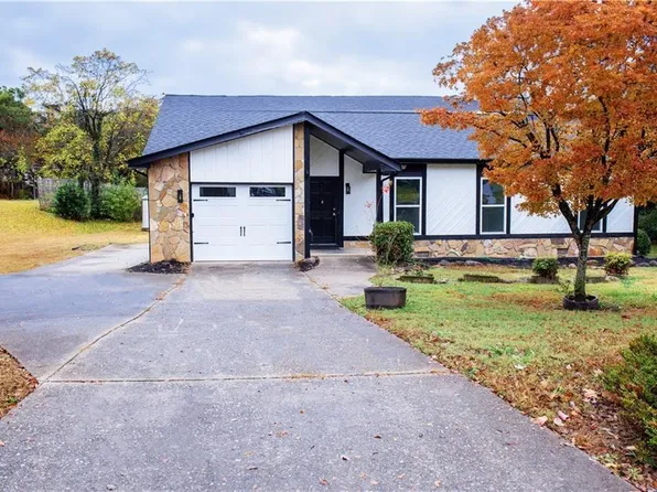 3632 Charlotte Dr, Rex, GA 30273