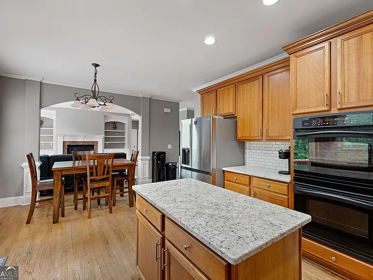227 Oakwind Pte — Photo 12