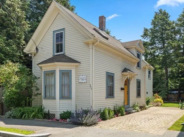 233 Hale St, Beverly, MA 01915