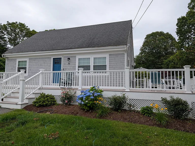 79 Lakewood Dr — Photo 2