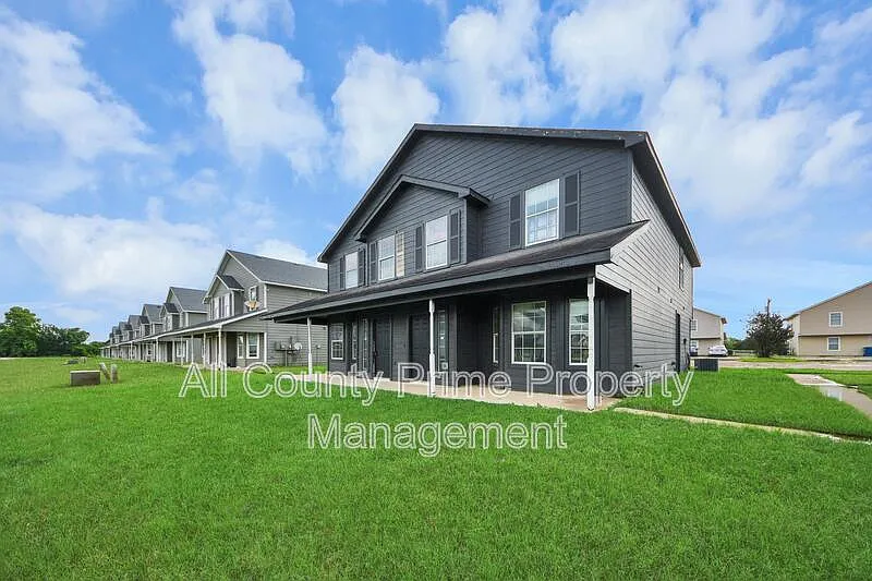 1 bed, 1.0 bath, 600 sqft, $750 — Photo 1