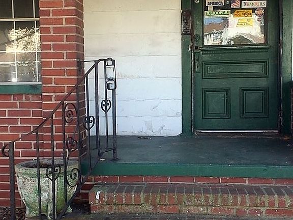 3rd image of 1258 W 6th St
