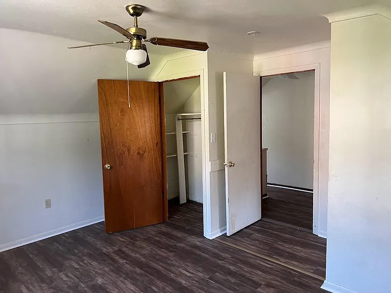 704 McMasters Ave — Photo 9