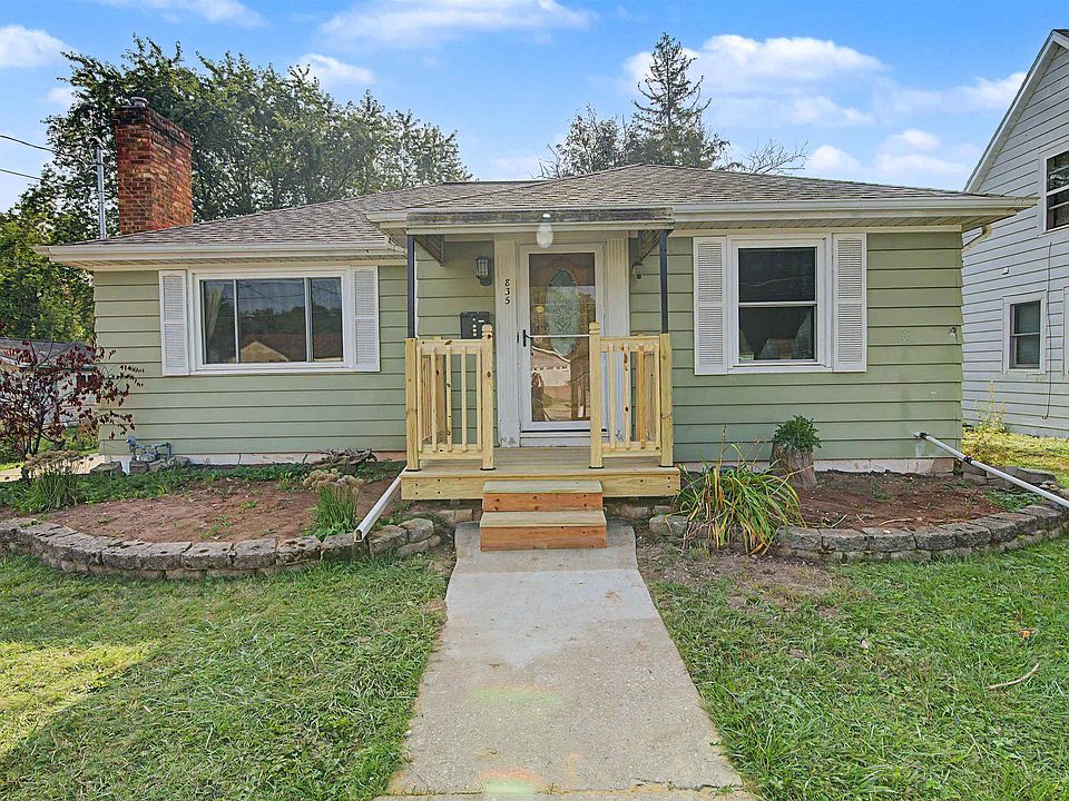 1st image of 835 14th Ave