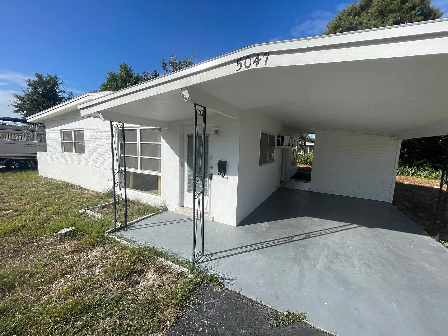 2/1 in New Port Richey — Photo 2