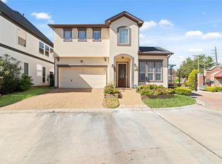 1126 Gardencrest Ln, Houston, TX 77077