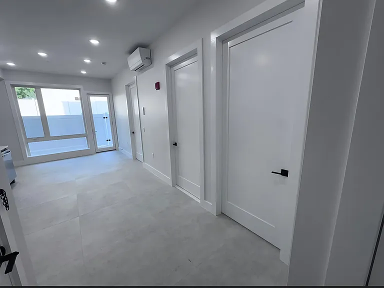 40 Lembeck Ave #105F — Photo 10