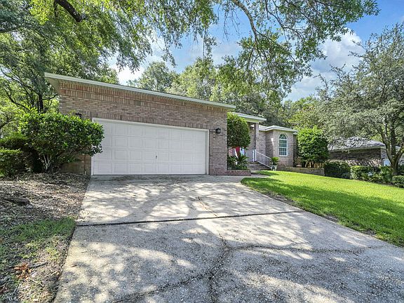 3rd image of 1691 Parkside Cir