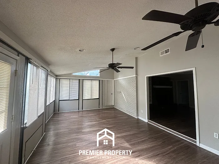 532 Bedlington Dr — Photo 11
