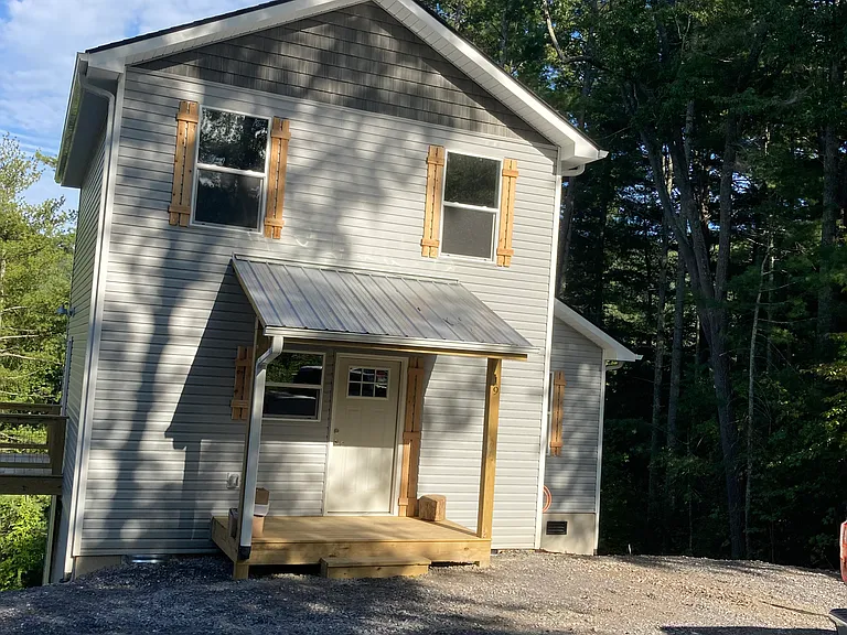 19 Grant Ridge Rd — Photo 1
