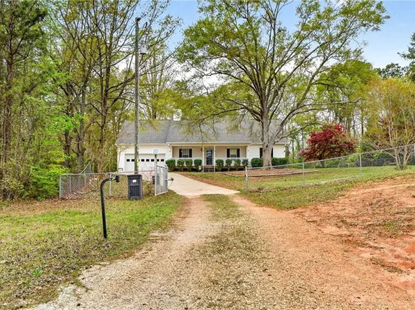 846 Campbell Rd, Covington, GA 30014