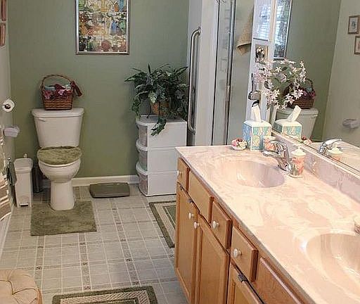 3rd image of 102 Butterscotch Ct