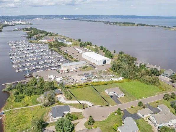 550 Marina Dr, Superior, WI 54880