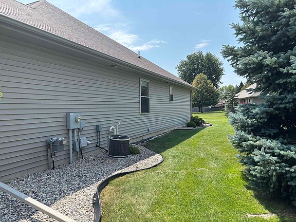 4th image of 3092 Gaslight Ct