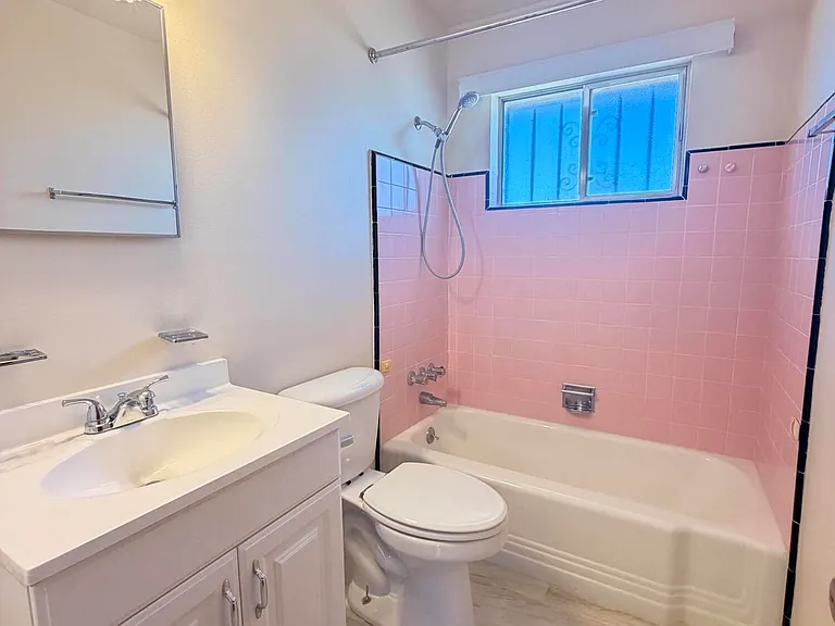 5726 Waycross Ave — Photo 13