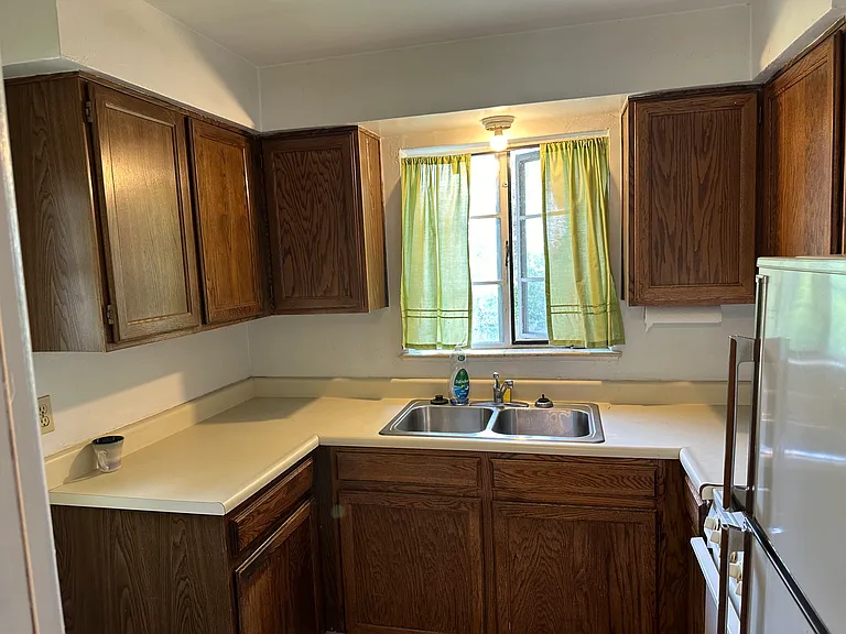 310 W Cannon St #C — Photo 13