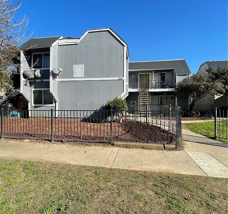 1st image of 1558 Crucero Dr
