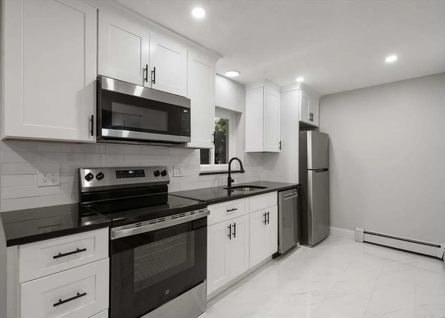 Charming 1BR Condo in Newtonville — Photo 1