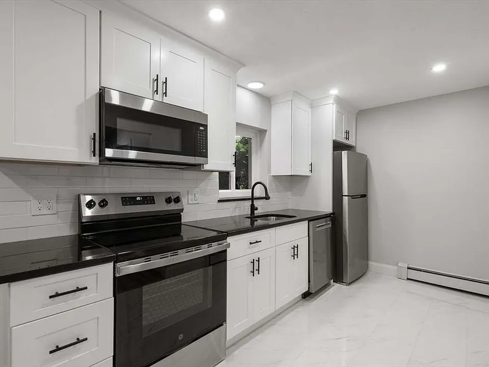 89 Walnut St #2