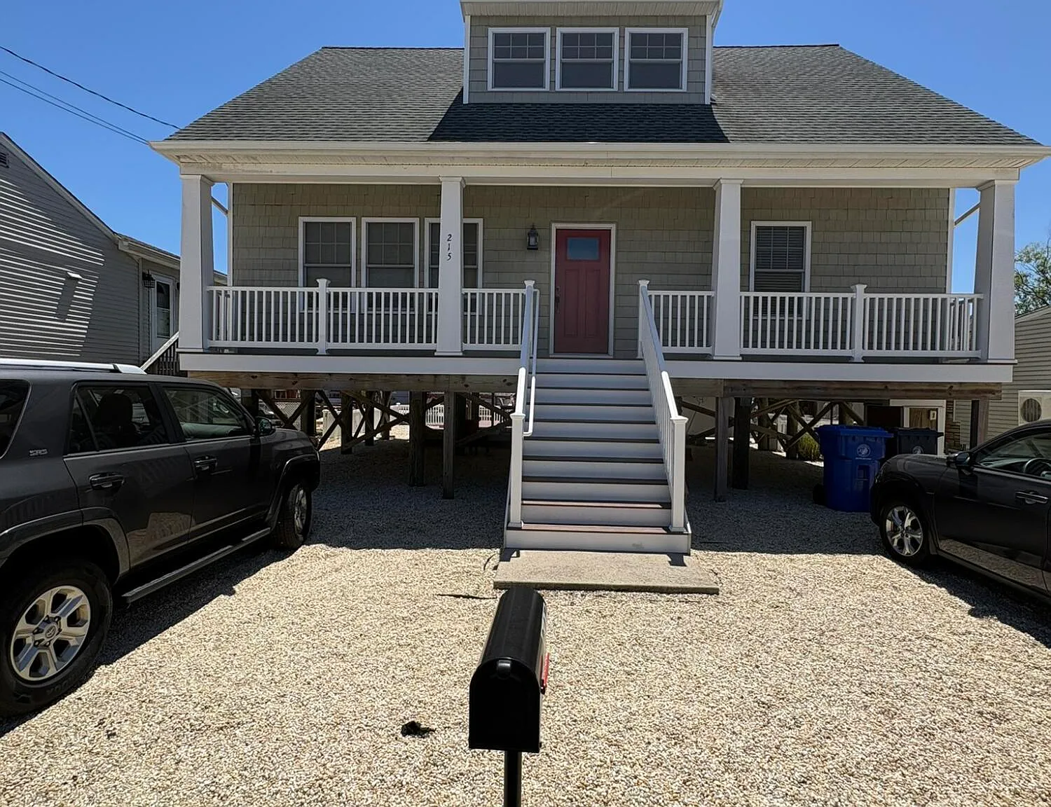 3 bed, 1378 sqft, $3,300 — Photo 2