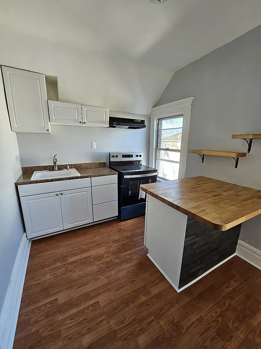 Building Photo - 169 Johnson Ave #5D
