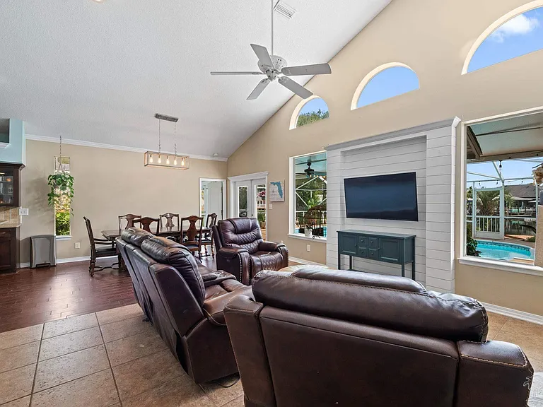 1672 Kauai Ct — Photo 11