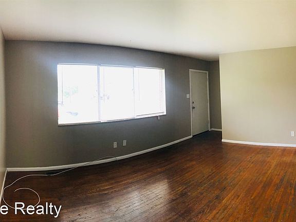 5th image of 9414-9416 Stansberry Ave Unit 9414
