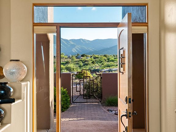5th image of 600 E Desert Fox Lane