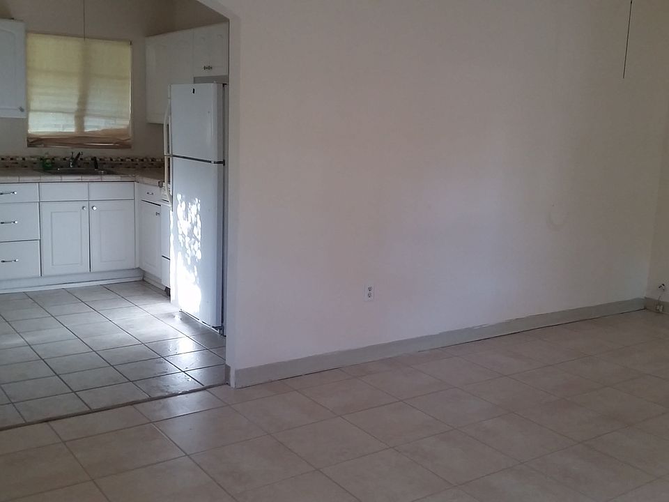 Living room going into kitchen