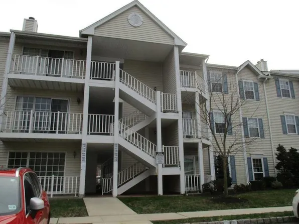139 Darwin Ln #139, North Brunswick, NJ 08902
