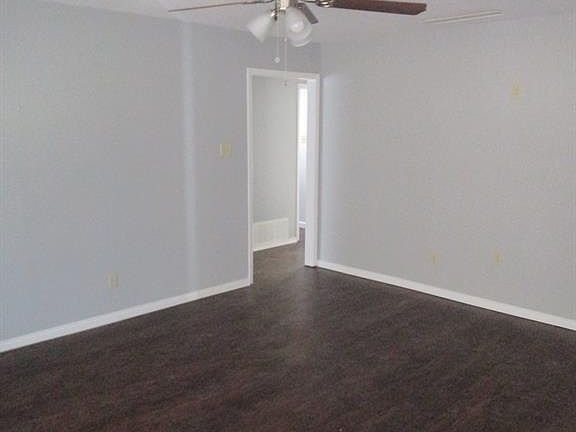 3rd image of 605 Coolwood Ln