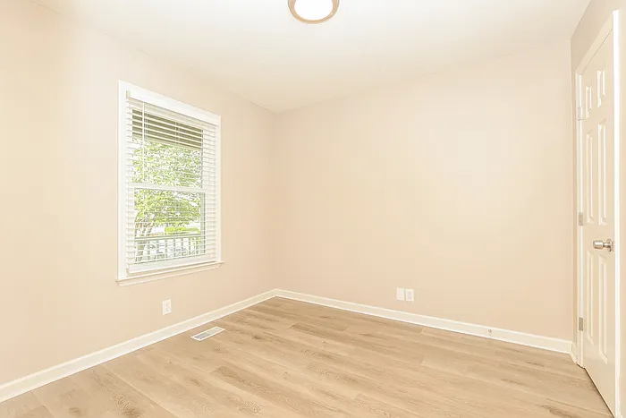 415 Country Village Dr — Photo 12