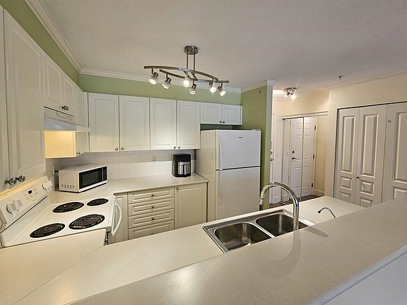 5th image of 1363 56th St #218
