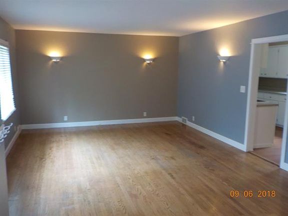 4th image of 1331 Geneva Ave