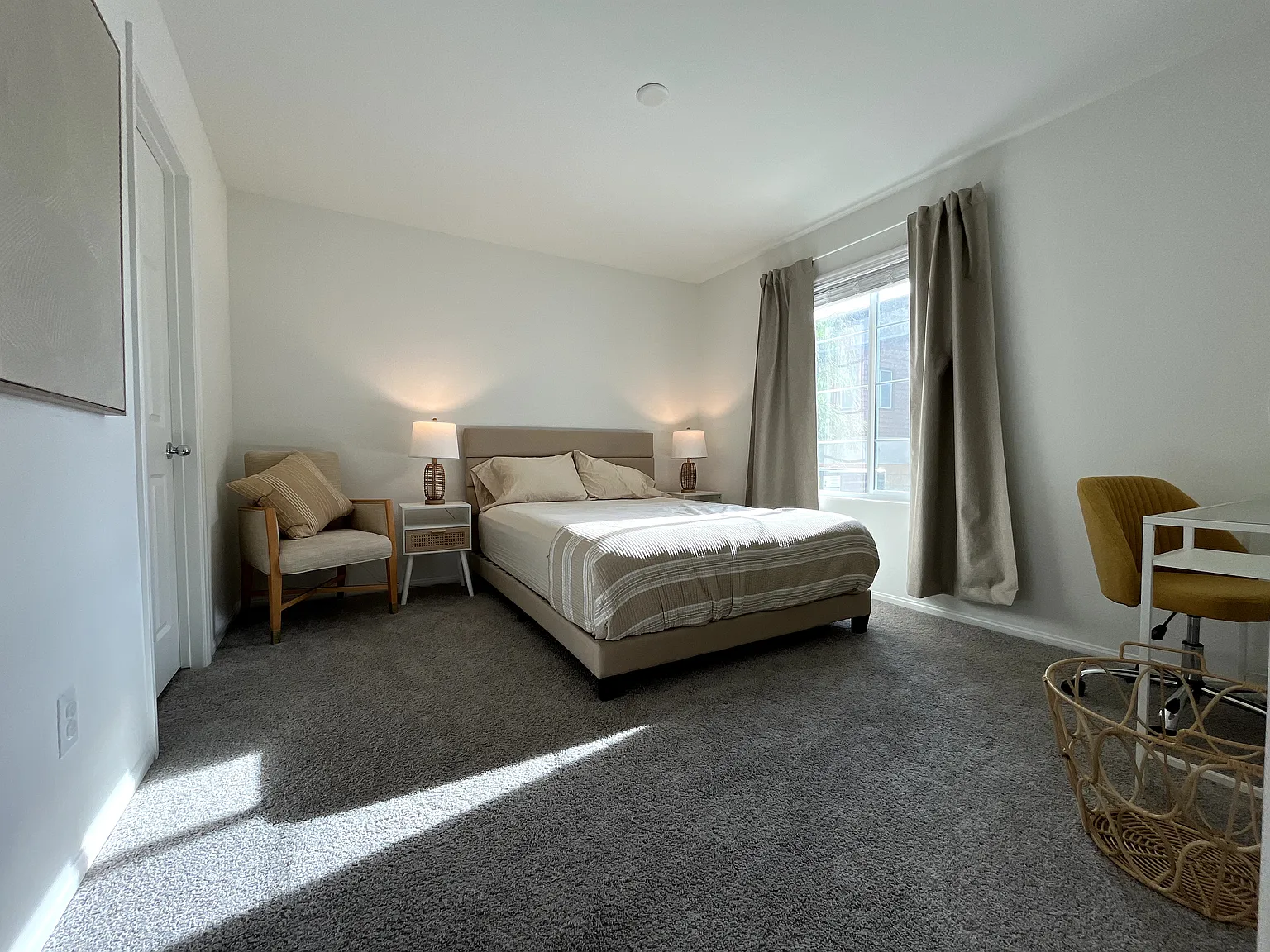 3 bed, 1269 sqft, $3,000 — Photo 4