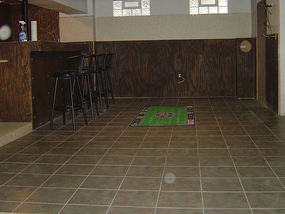 Basement w/Bar Area