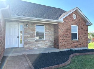 1043 Saint Andrews Dr, Union, MO 63084