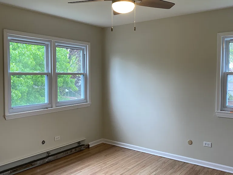 878 Village Quarter Rd — Photo 10