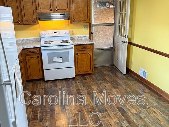 3rd image of 575 Mount Lebanon Rd