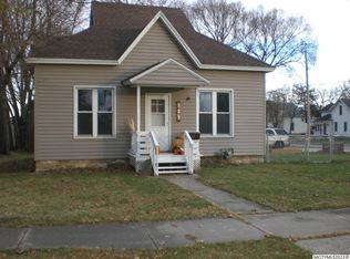 725 S Carolina Ave, Mason City, IA 50401