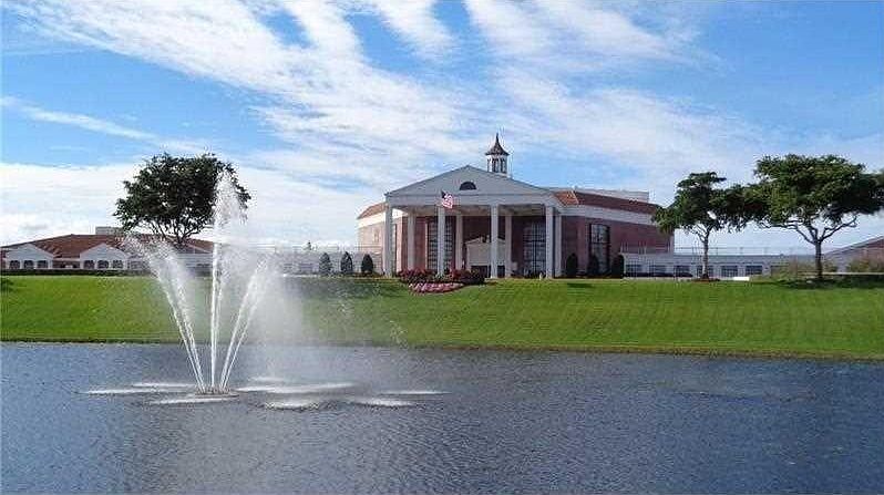 1st image of 383 Markham R